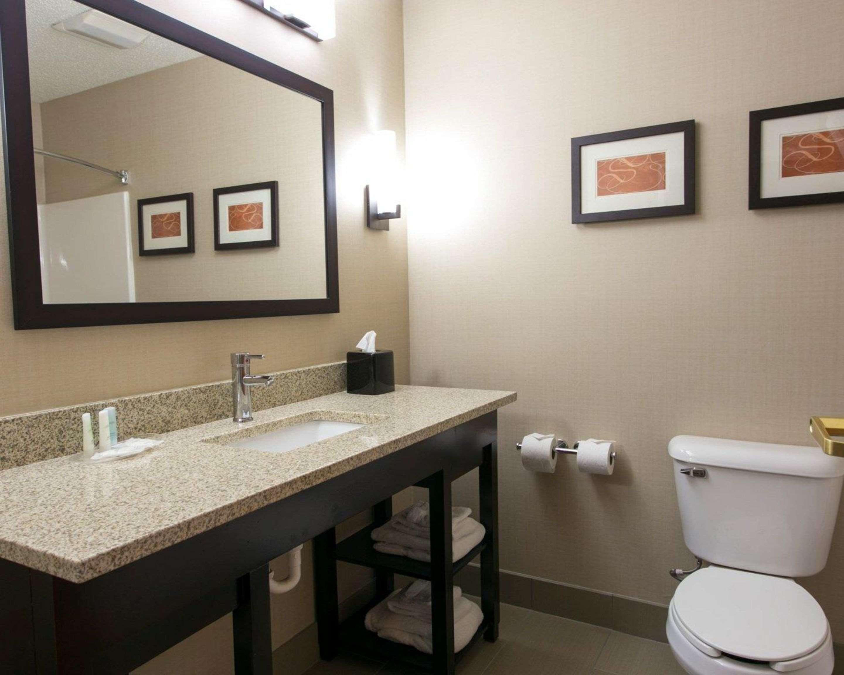 Comfort Suites Benton Harbor - St Joseph Esterno foto